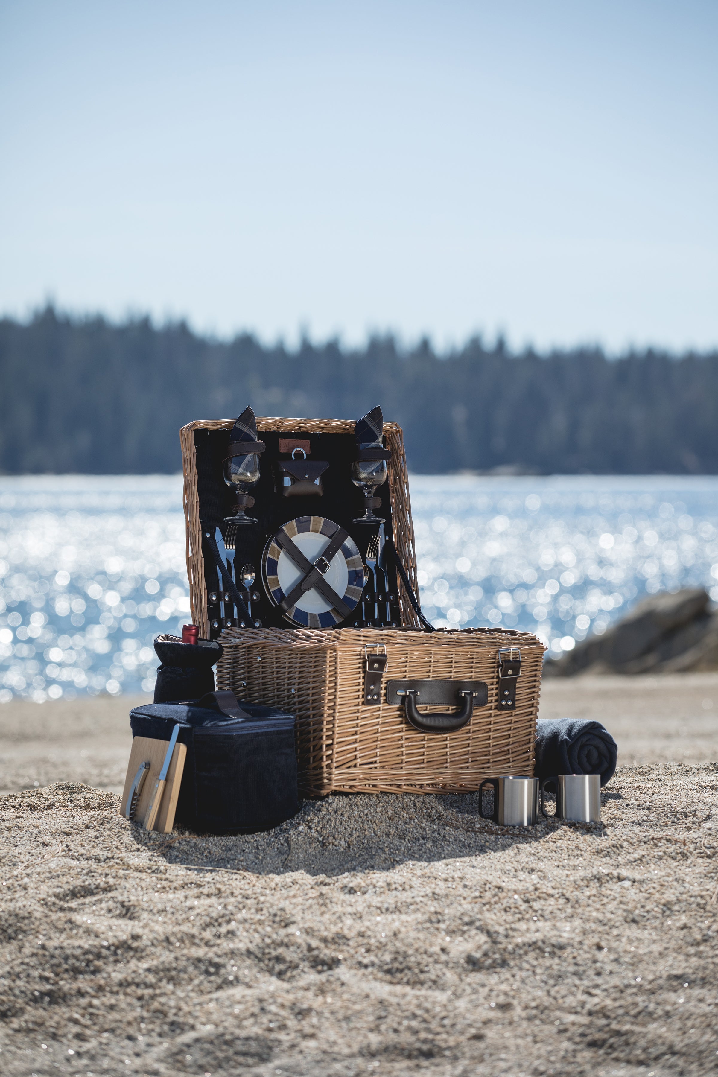 Canterbury Picnic Basket-Picnic Time Family of Brands