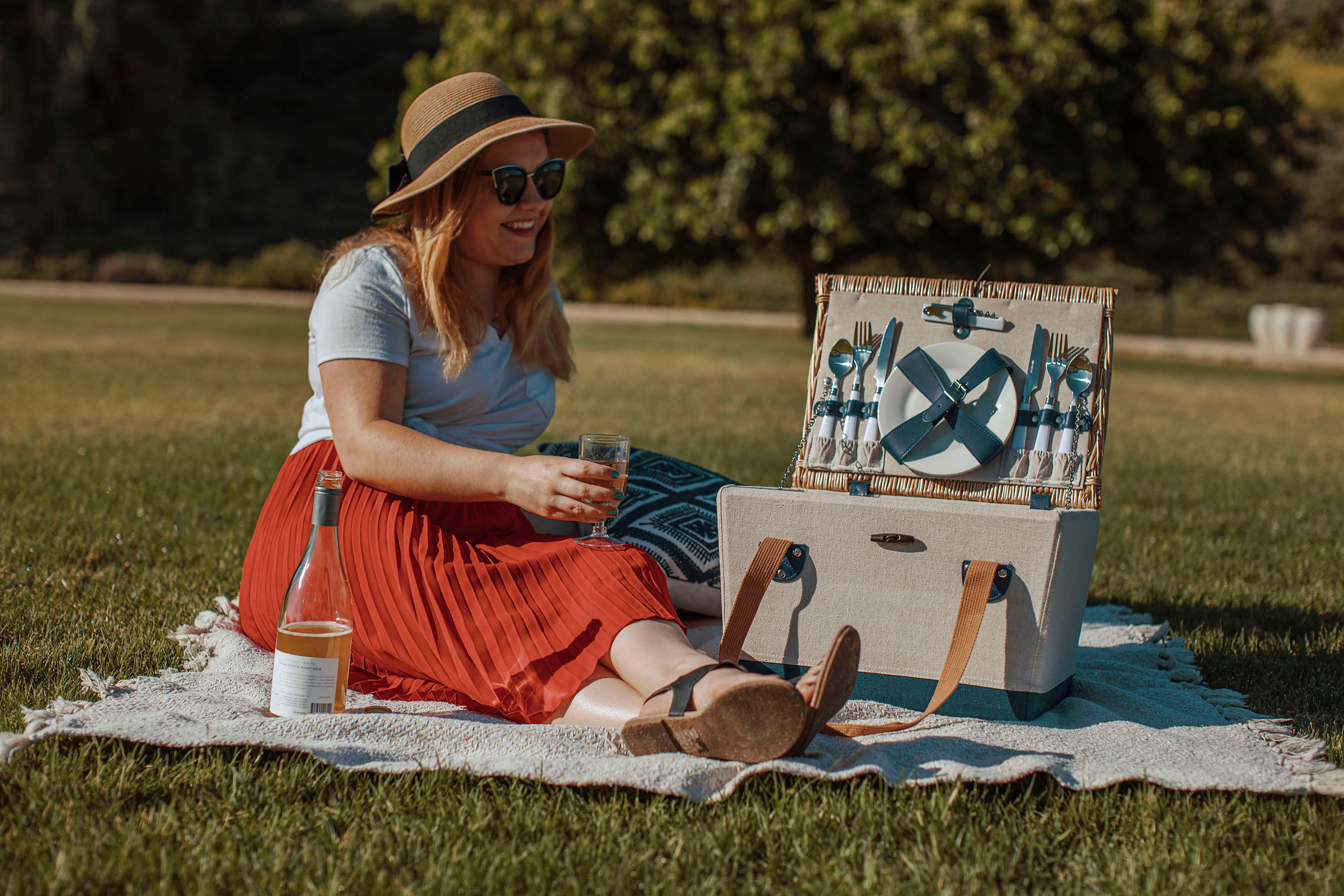 Boardwalk Picnic Basket for 2-Picnic Time Family of Brands