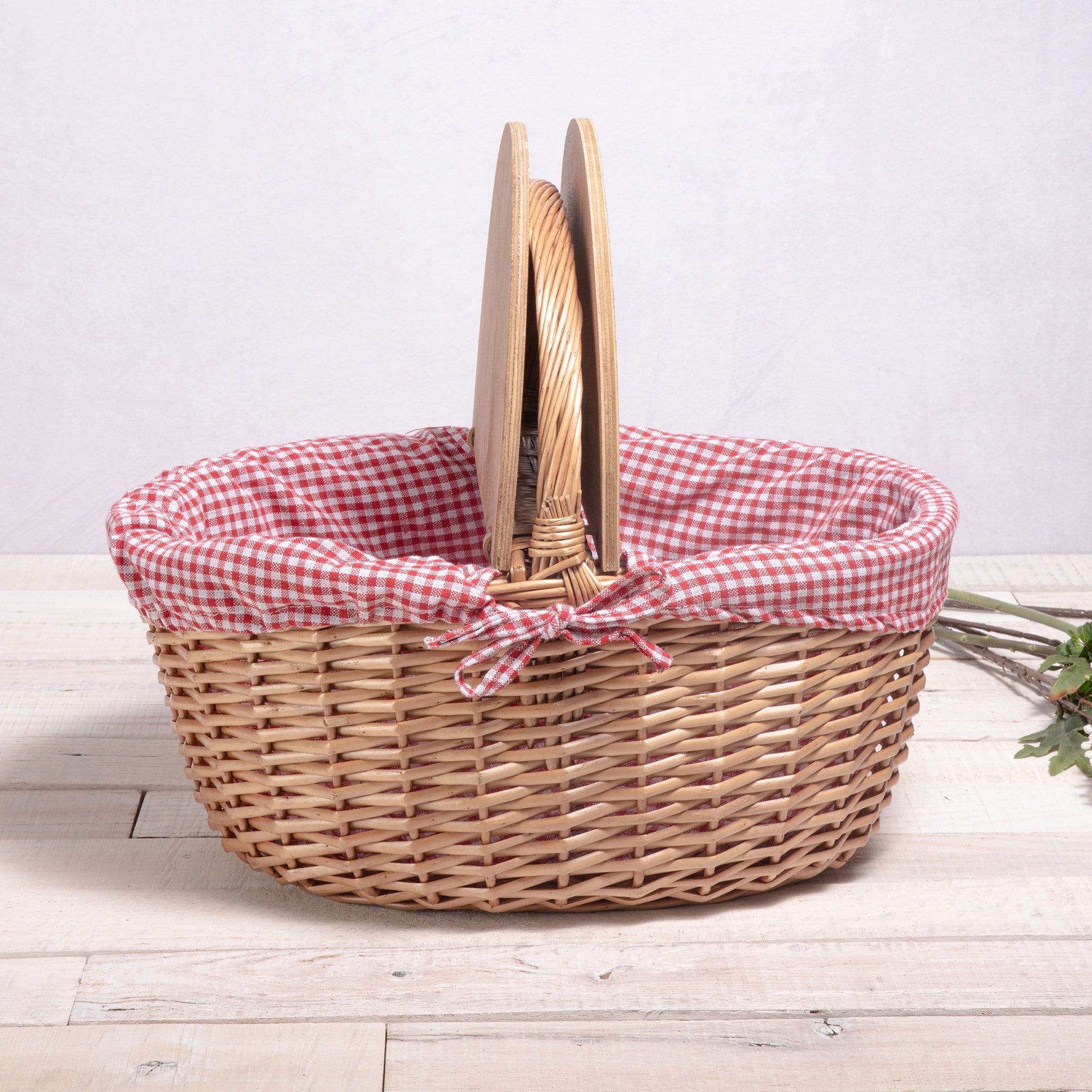 Red & White Gingham Pattern