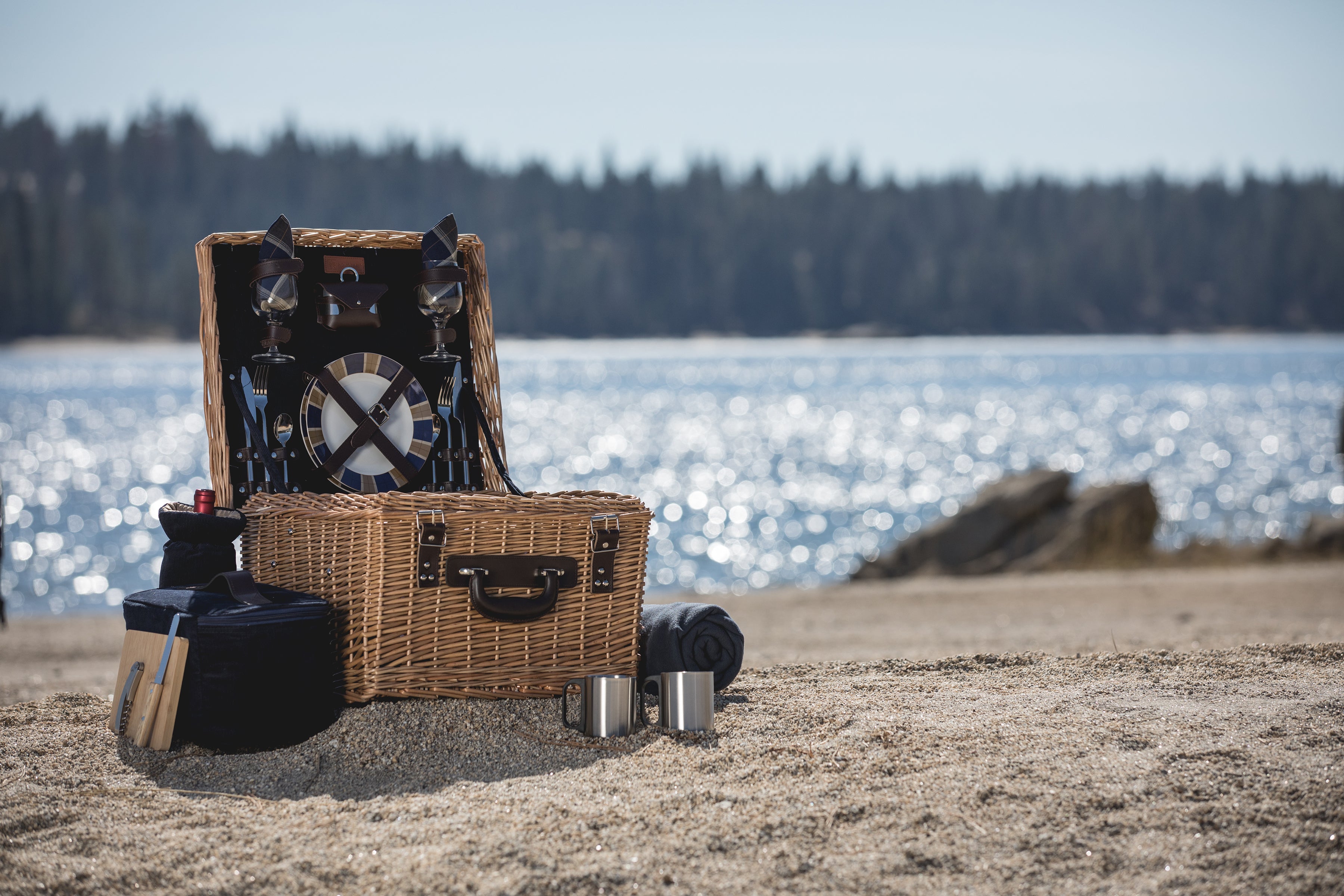 Canterbury Picnic Basket-Picnic Time Family of Brands
