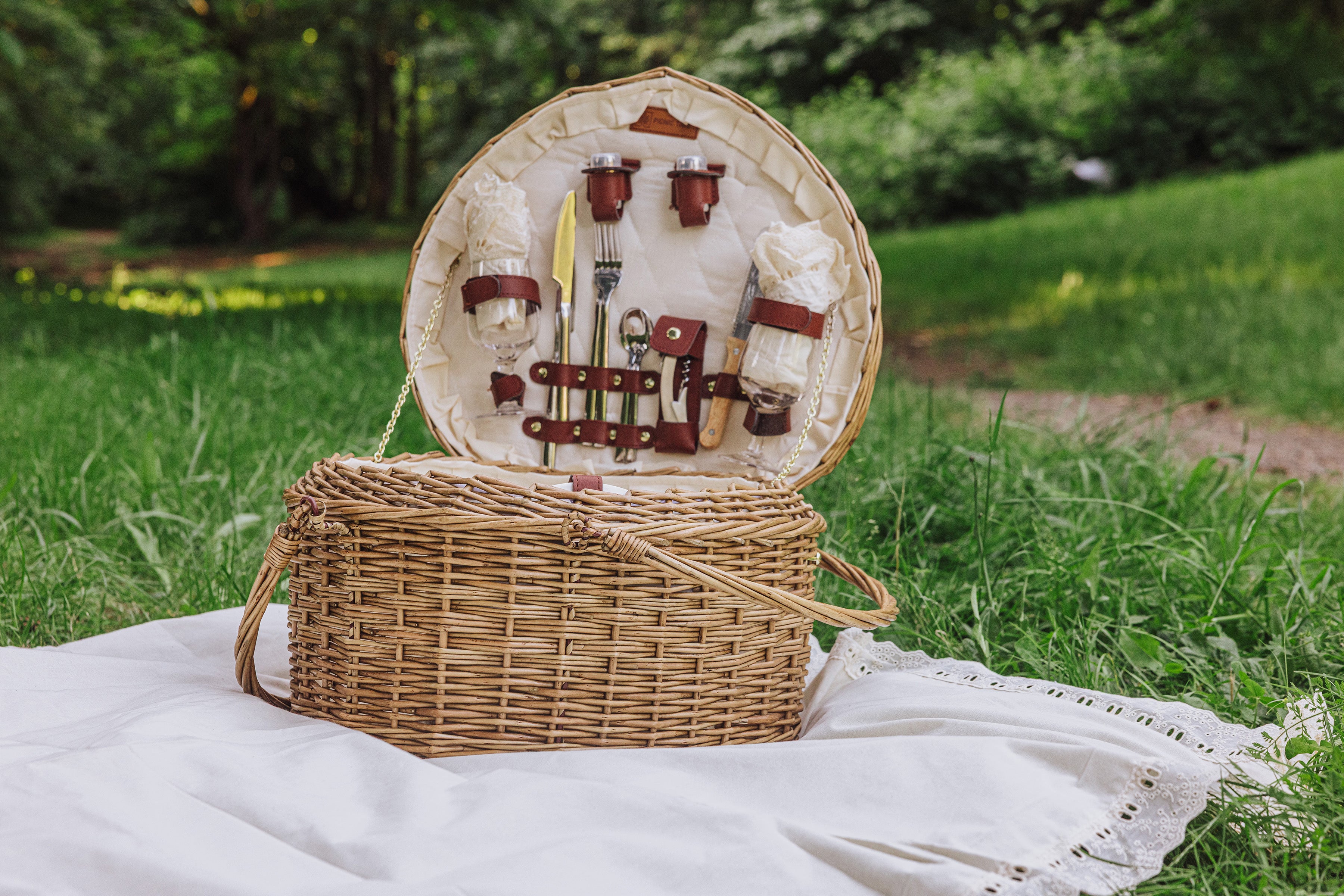 Heart Picnic Basket-Picnic Time Family of Brands