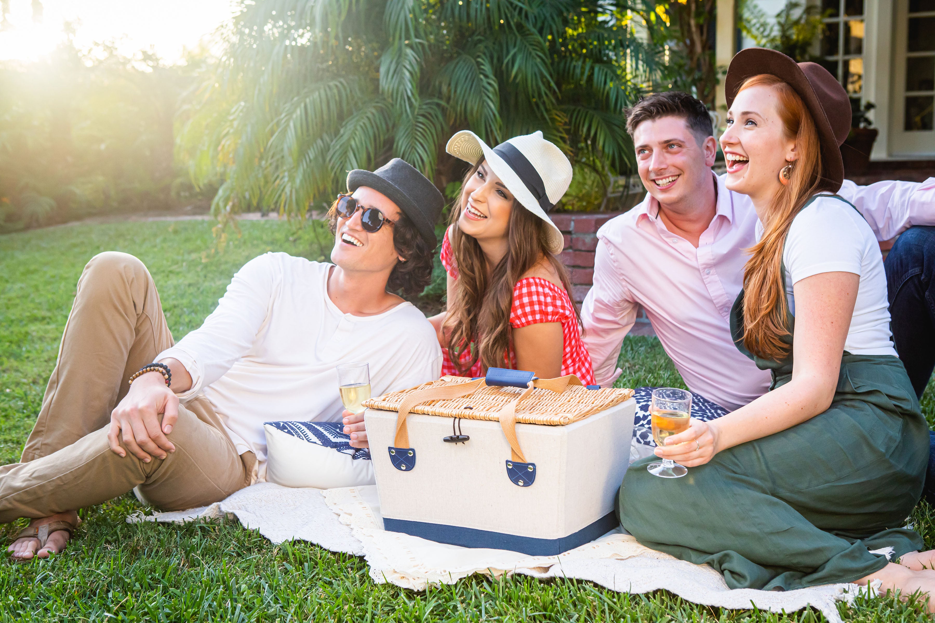 Boardwalk Picnic Basket for 2-Picnic Time Family of Brands
