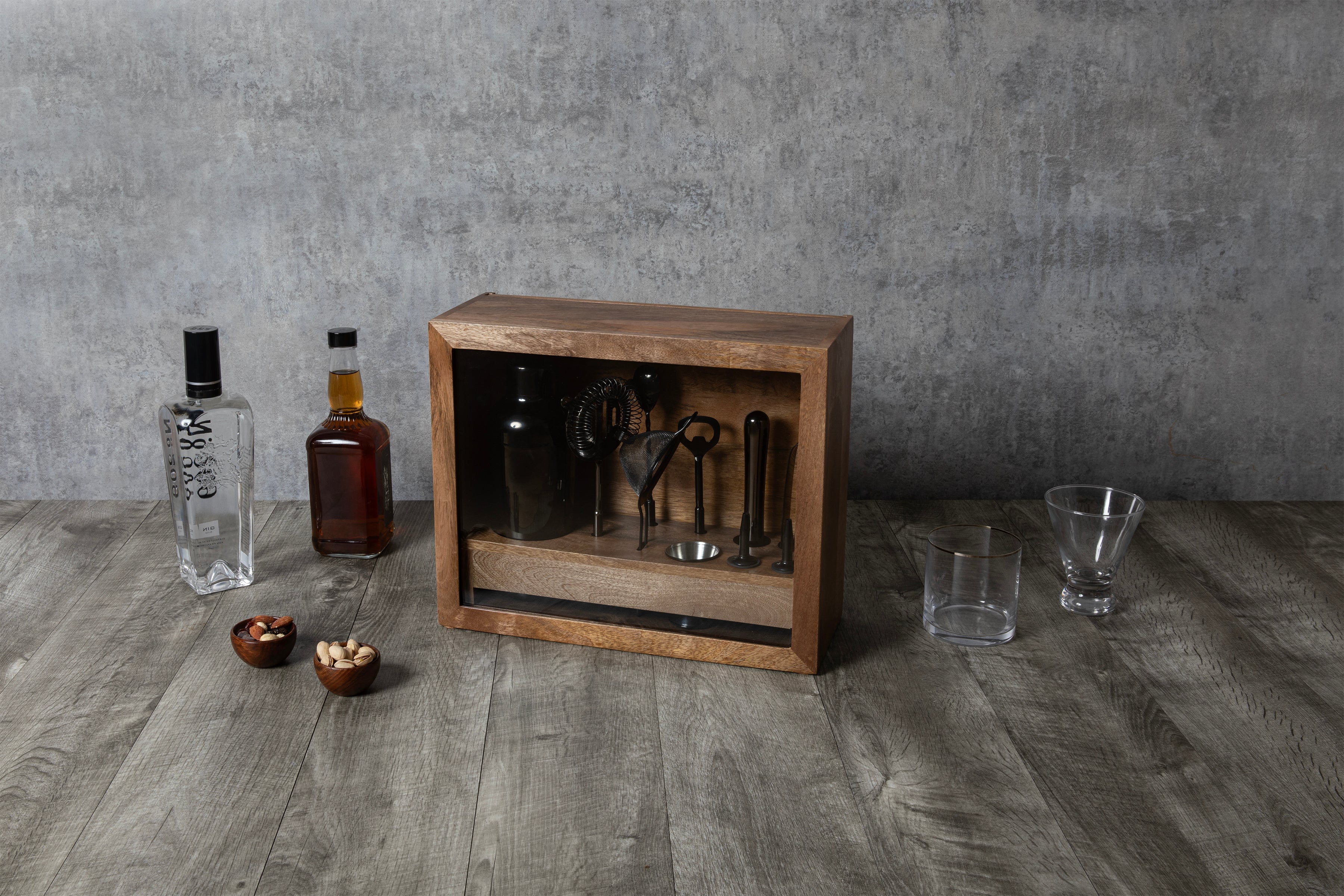 Old Fashioned Bar Set-Picnic Time Family of Brands
